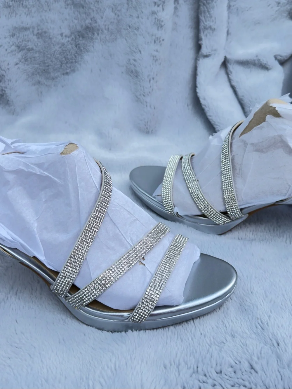 Brand New Naturalizer Women’s Brenta2, Silver  Heeled Sandal size 10 Wide